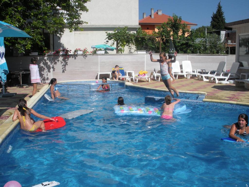 Peshev Family Hotel Nesebar Exterior foto